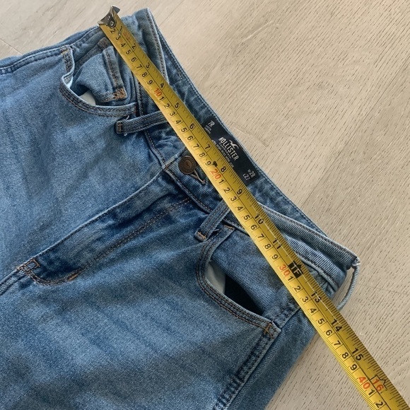 Ultra High Rise Mom Jean Hollister size 28 medium wash stretchy school street - Picture 8 of 12